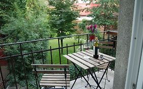 Excellent Apartment With Balcony